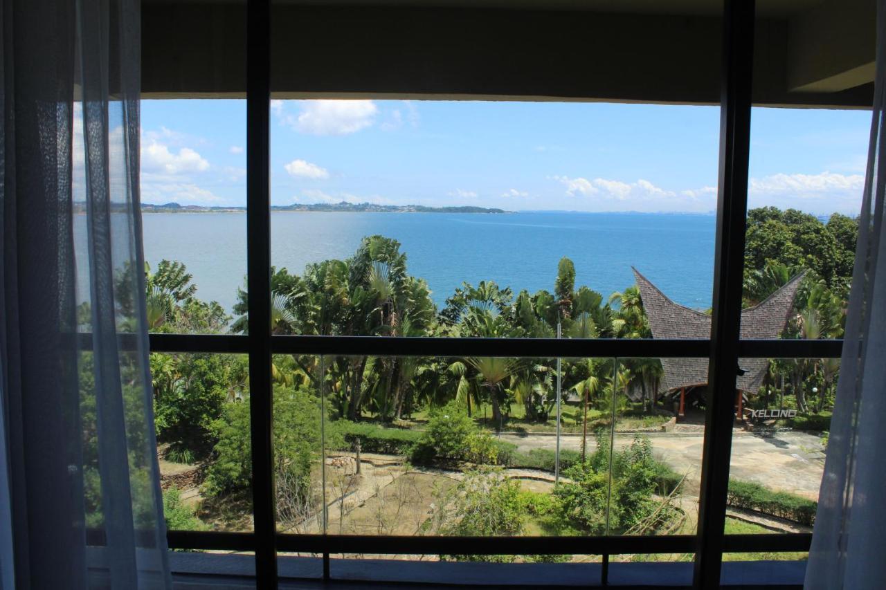 Batam View Beach Resort Nongsa Esterno foto