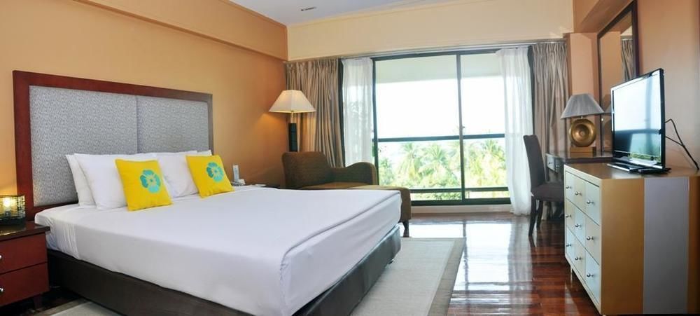 Batam View Beach Resort Nongsa Esterno foto