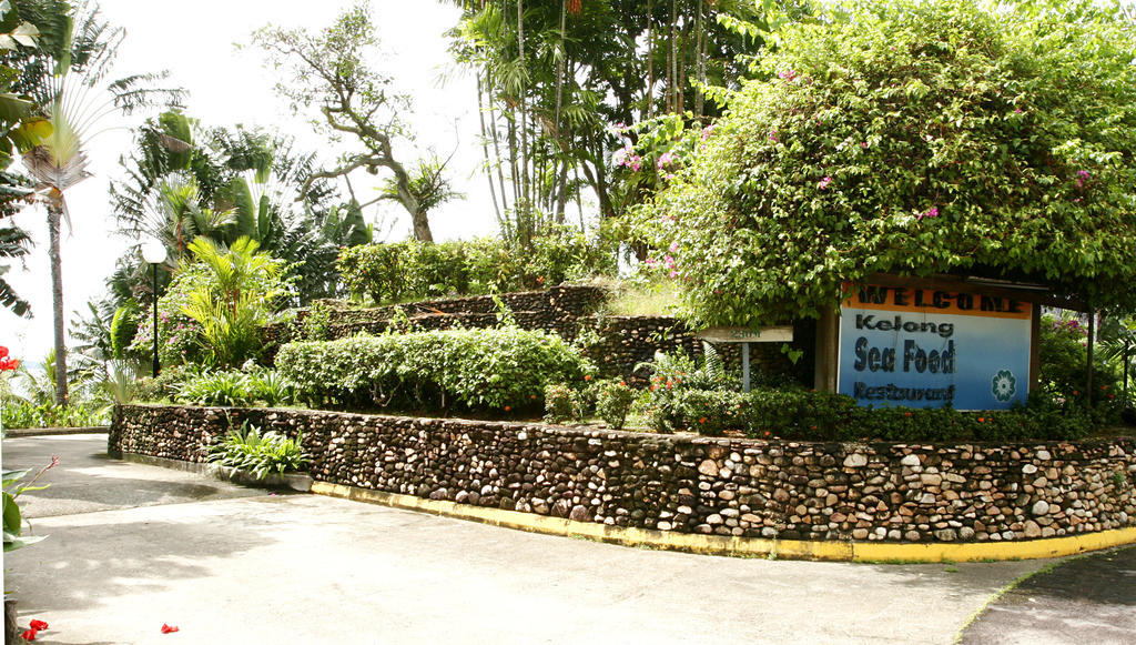 Batam View Beach Resort Nongsa Esterno foto