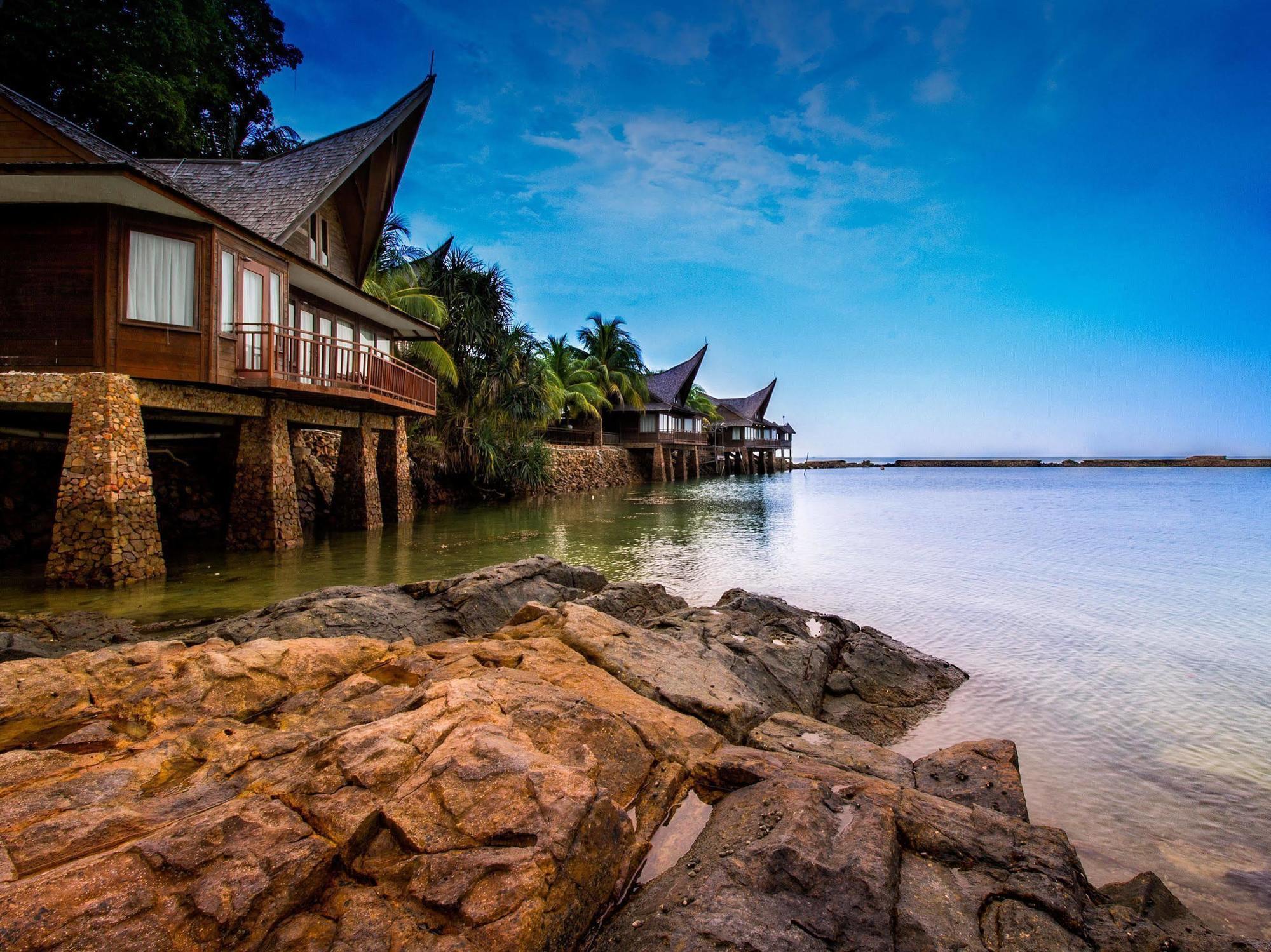 Batam View Beach Resort Nongsa Esterno foto