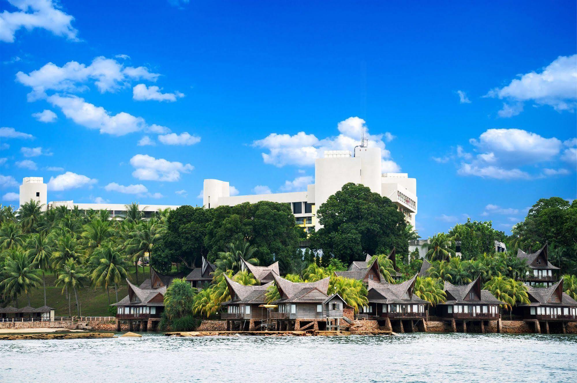 Batam View Beach Resort Nongsa Esterno foto