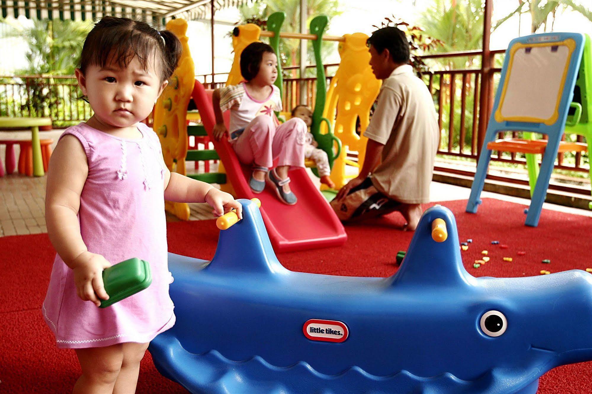 Batam View Beach Resort Nongsa Esterno foto