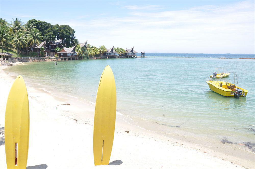 Batam View Beach Resort Nongsa Esterno foto