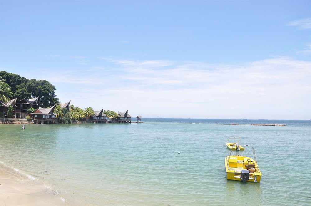 Batam View Beach Resort Nongsa Esterno foto